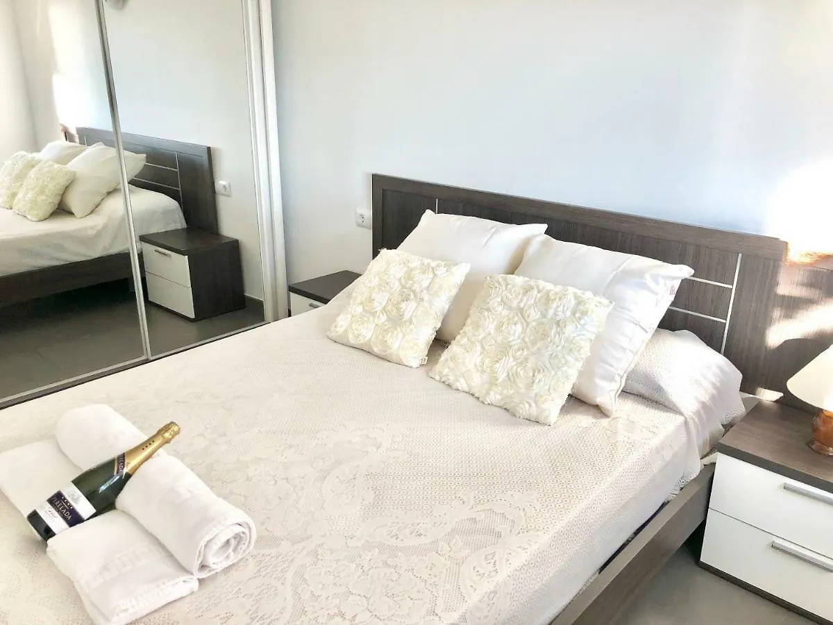 Chalet Doble Almadraba Villa Roses Holiday home